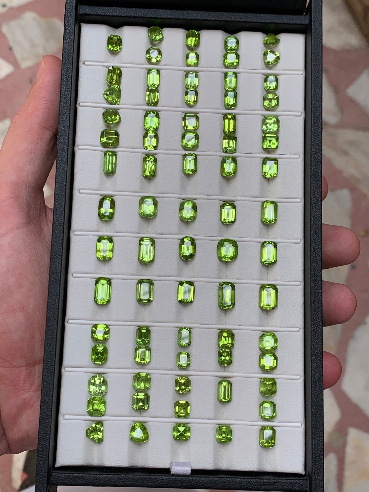 virgo august birthstone: Peridot Faceted Stones