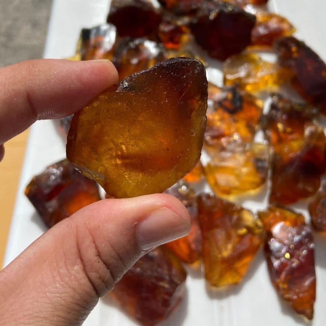 1kg Labradorite plus 1kg Amber
