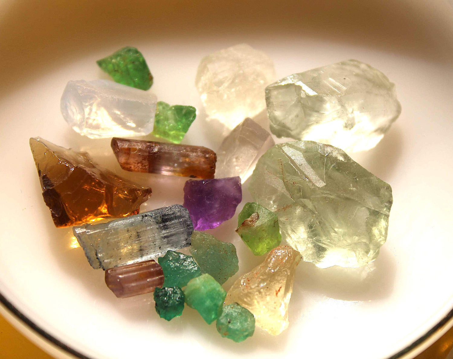 126 carats Facet grade Mixed Stones Prasiolite, Emeralds, citrine, hackmanite, scapolite, aquamarine, tsavoritea, Lavandar