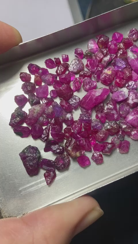 Facet the rough rubies gemstones in beautiful gemstone