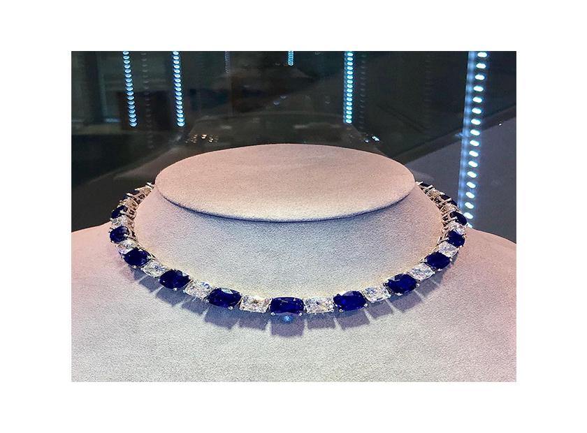 $10150000USD Peacock Necklace of 109ct Kashmir Sapphires Setting New Records in Nov, 2018