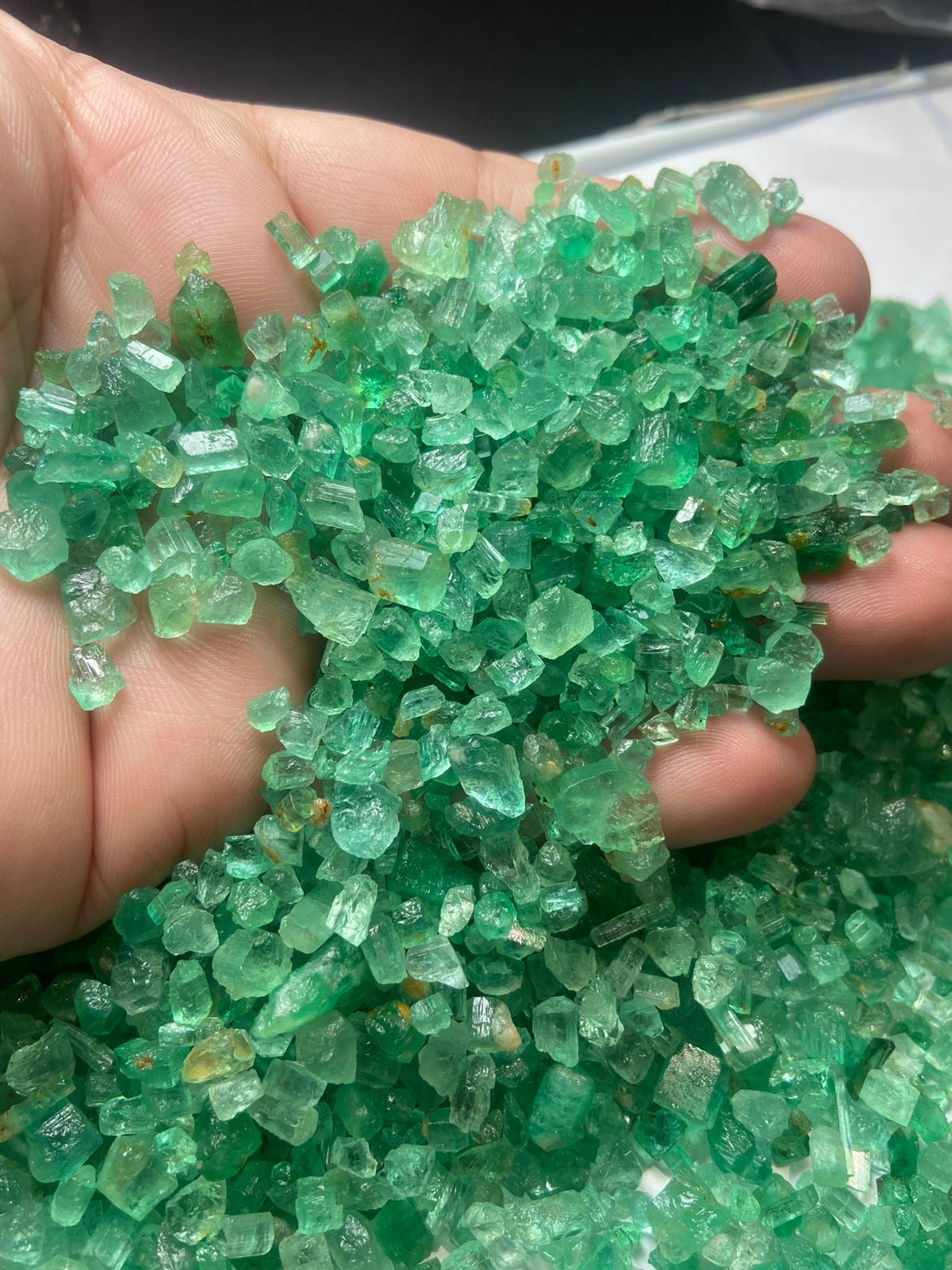 Deals on Natural Panjshir Rough Emerald Stones for faceting / cabbing | Facet Grade Emerald Uncut Stones