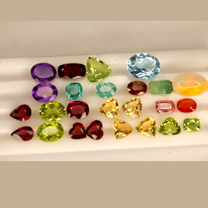 37 carats Loose Stones Peridots Opal Topaz Amethyst Citrine Apatite Zircon Garnetz Tourmaline Sapphire