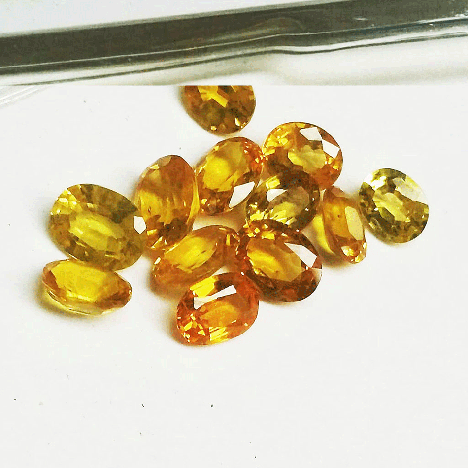 natural yellow sapphires oval shapes gems