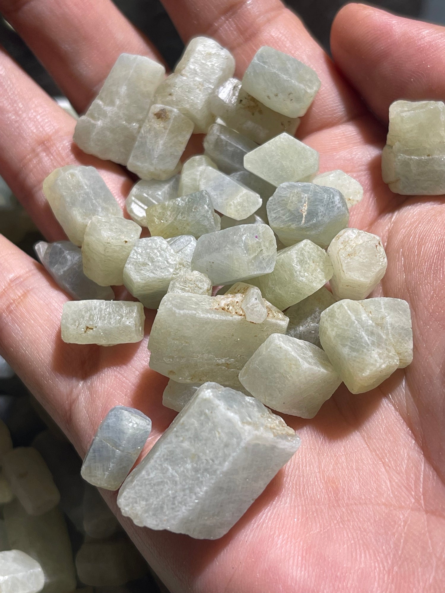 Cabbing rough sapphire crystals 