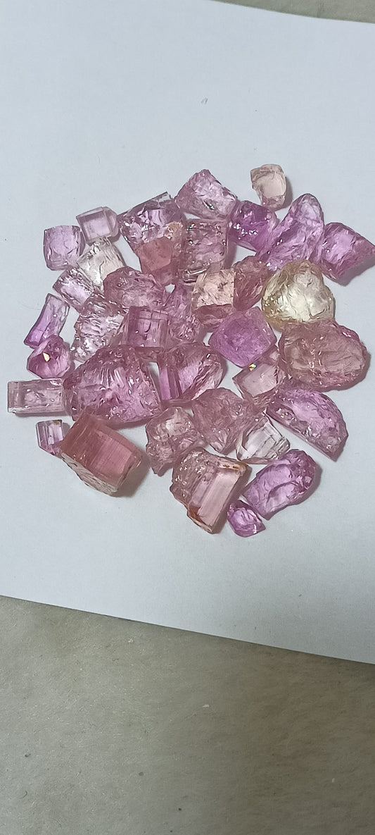 120 carats Rare Raw Pink Topaz from Katlang for Faceting