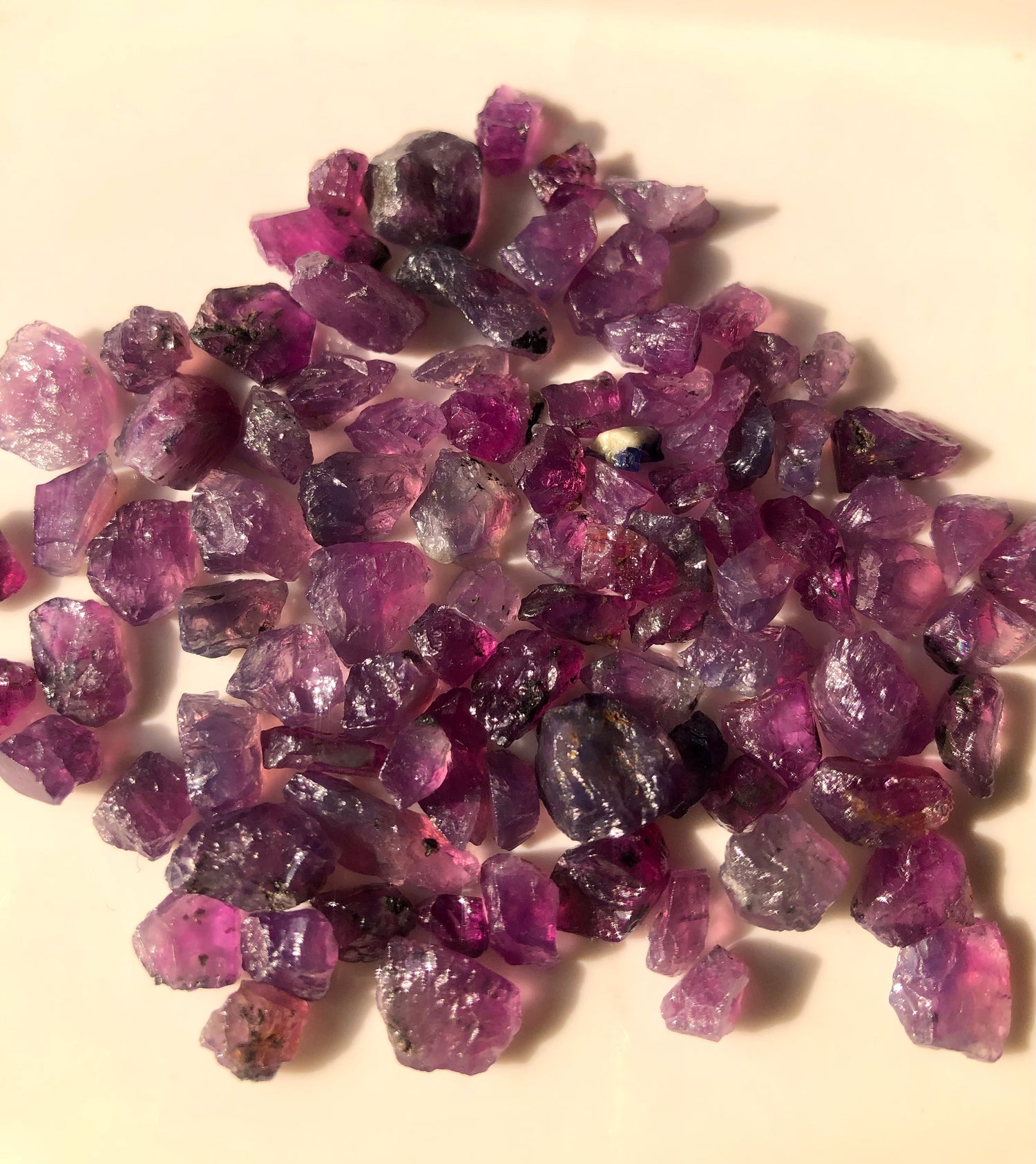 100 carats Facet Rough Parcel of Purplish Raw Sapphires