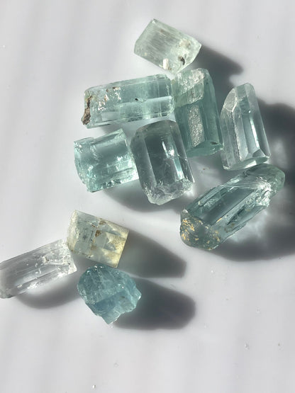 Facet Grade Aquamarine Hexagonal Crystals: 150 Carats, Large Size Rough