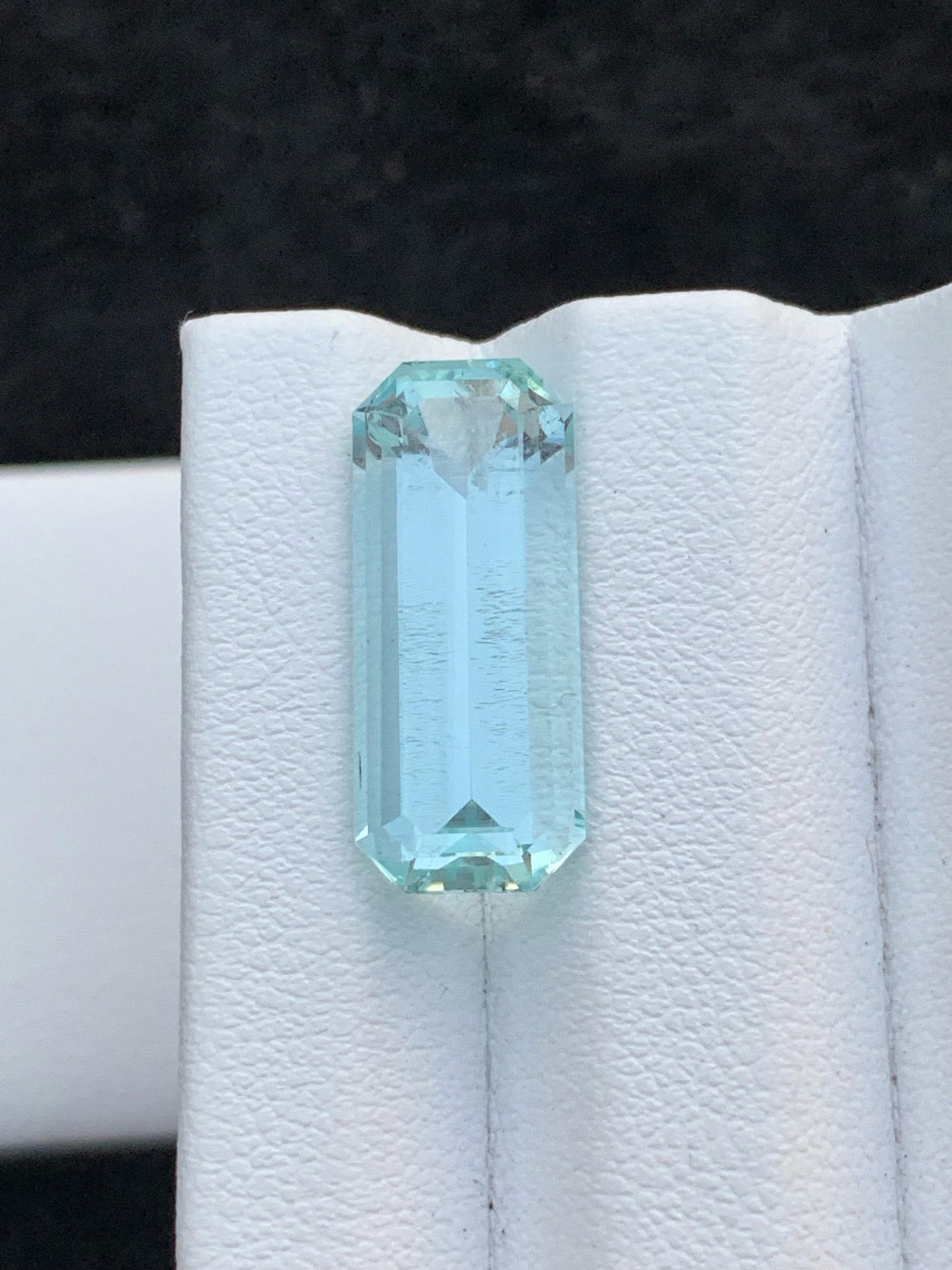 6.45 carats Emerald Cut Blue aquamarine loose gem