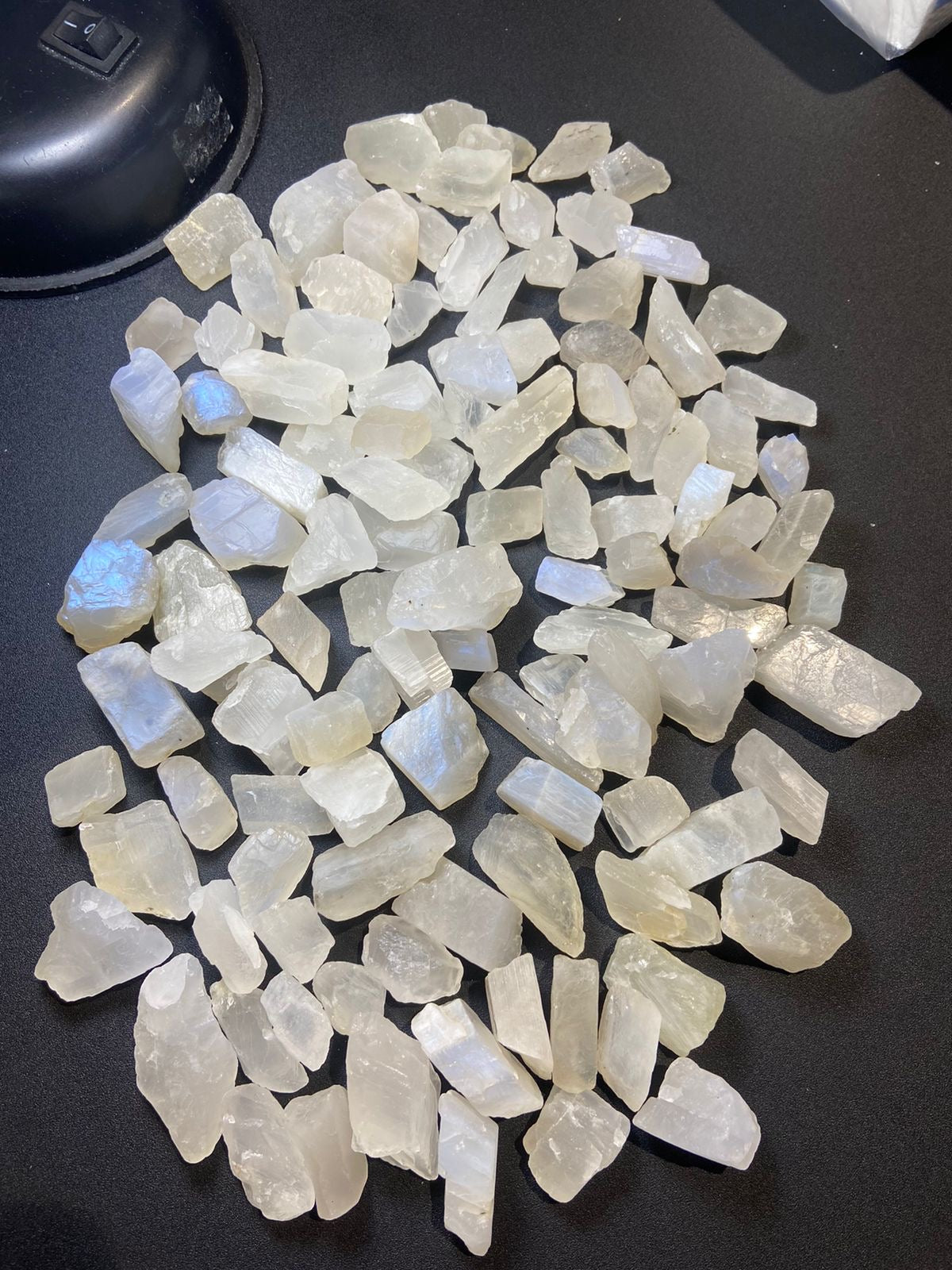 1 Kilo Gram Moonstone for Cabbing and Cutting