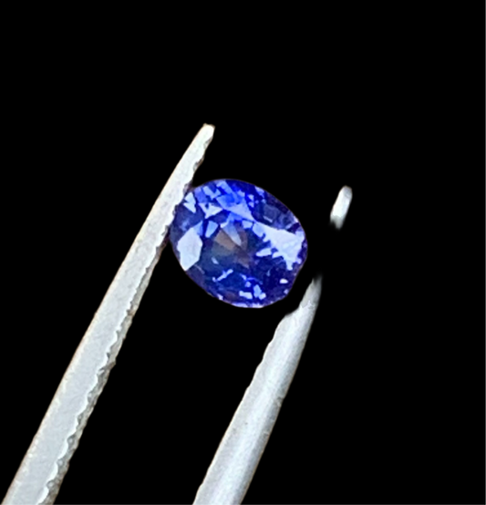 0.60 carats Oval Ceylon Blue Sapphire Loose Stone