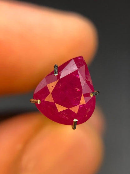 2.59 carats Pear Shape Myanmar Reddish Pink Ruby