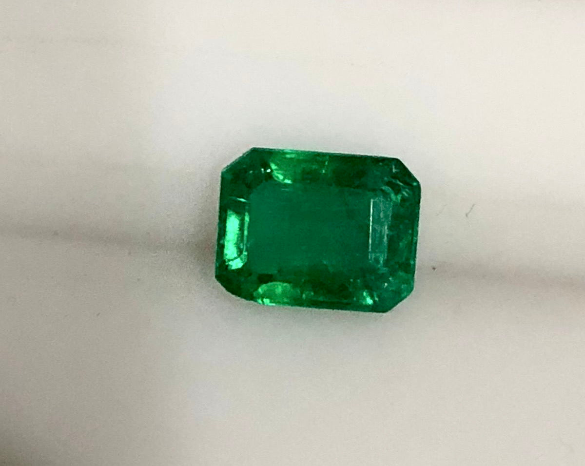 0.70 carats Vivid Green Emerald | Loose Emerald