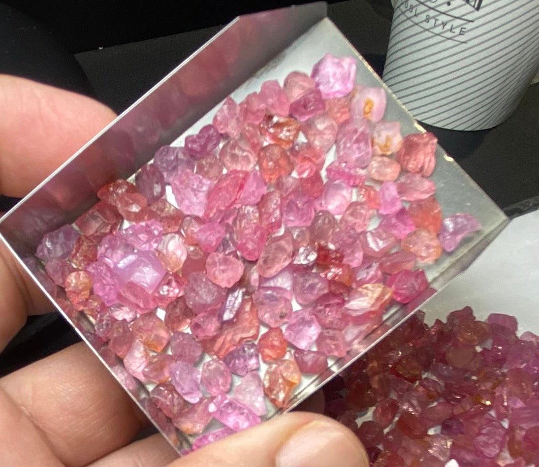 300 carats Mehenge Raw Garnets for Faceting