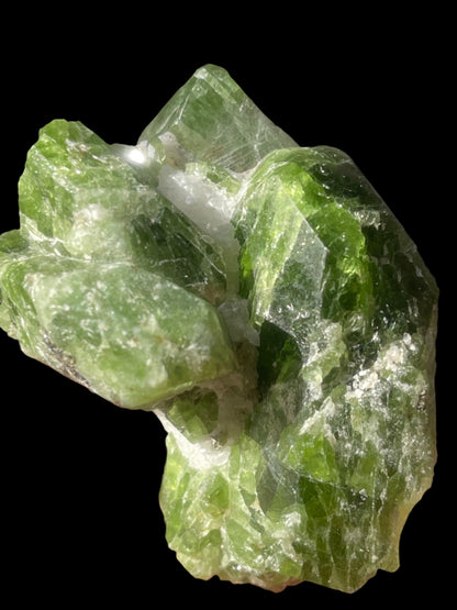 Chrome Diopside on Calcite