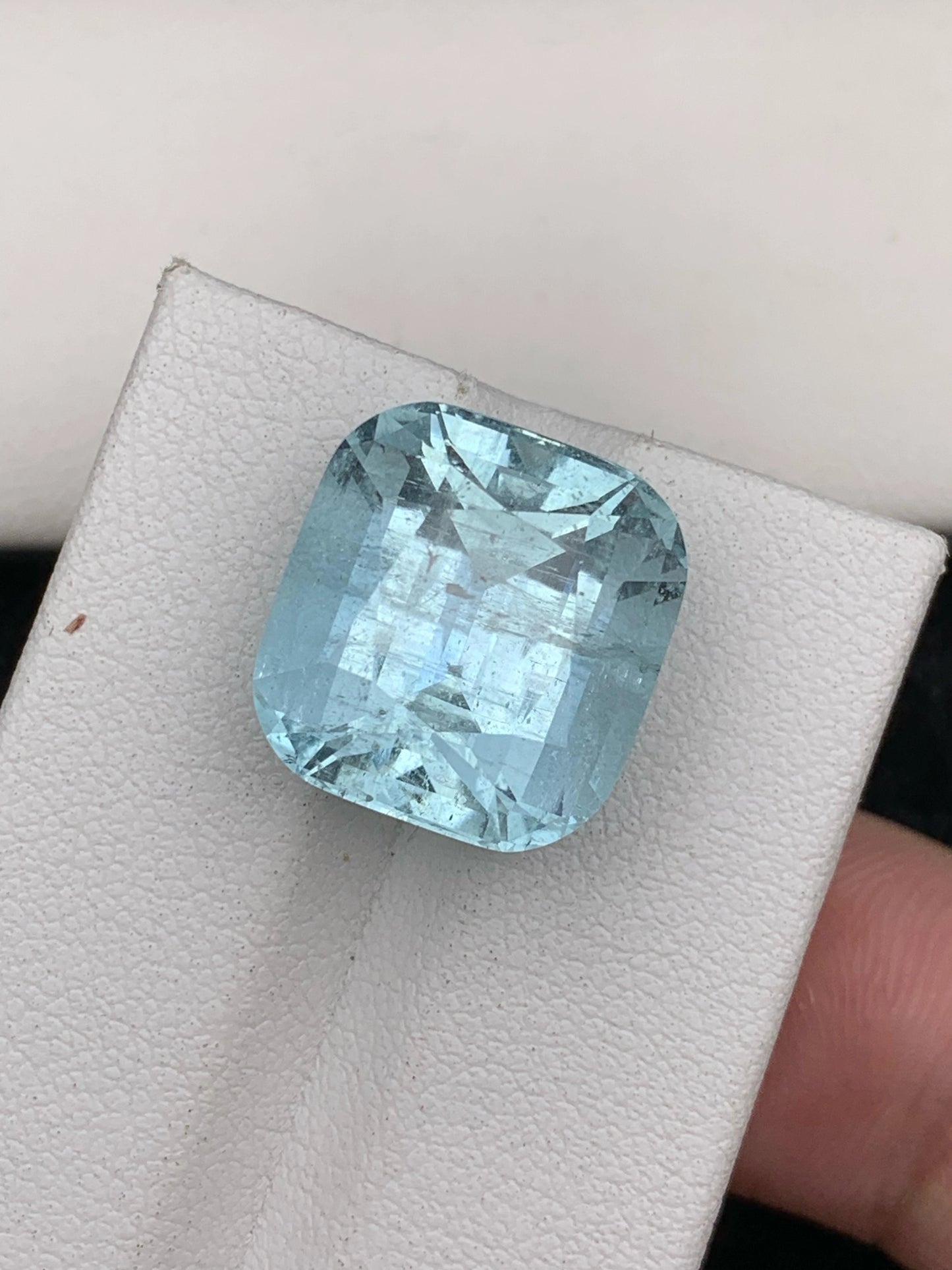 14.45 Carats Cushion Cut Blue Aquamarine Stone