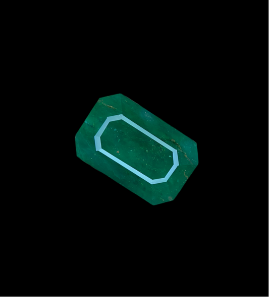 3.25 carats Emerald Cut Vivid Green Swat Emerald