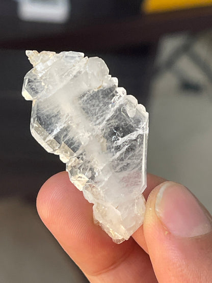 Terminated Clear Faden quartz crystal from Baluchistan Pakistan, 7grams