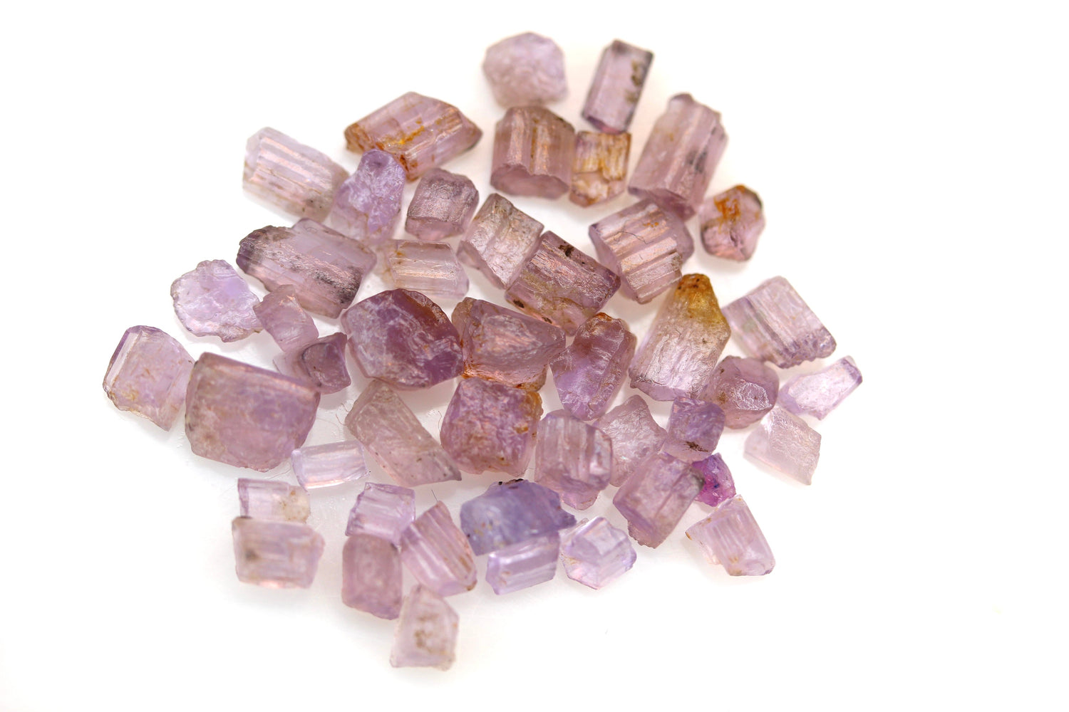 Purple scapolite gemstone for cutting