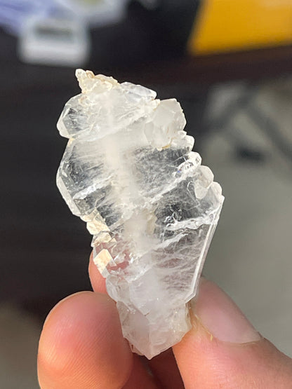 Terminated Clear Faden quartz crystal from Baluchistan Pakistan, 7grams