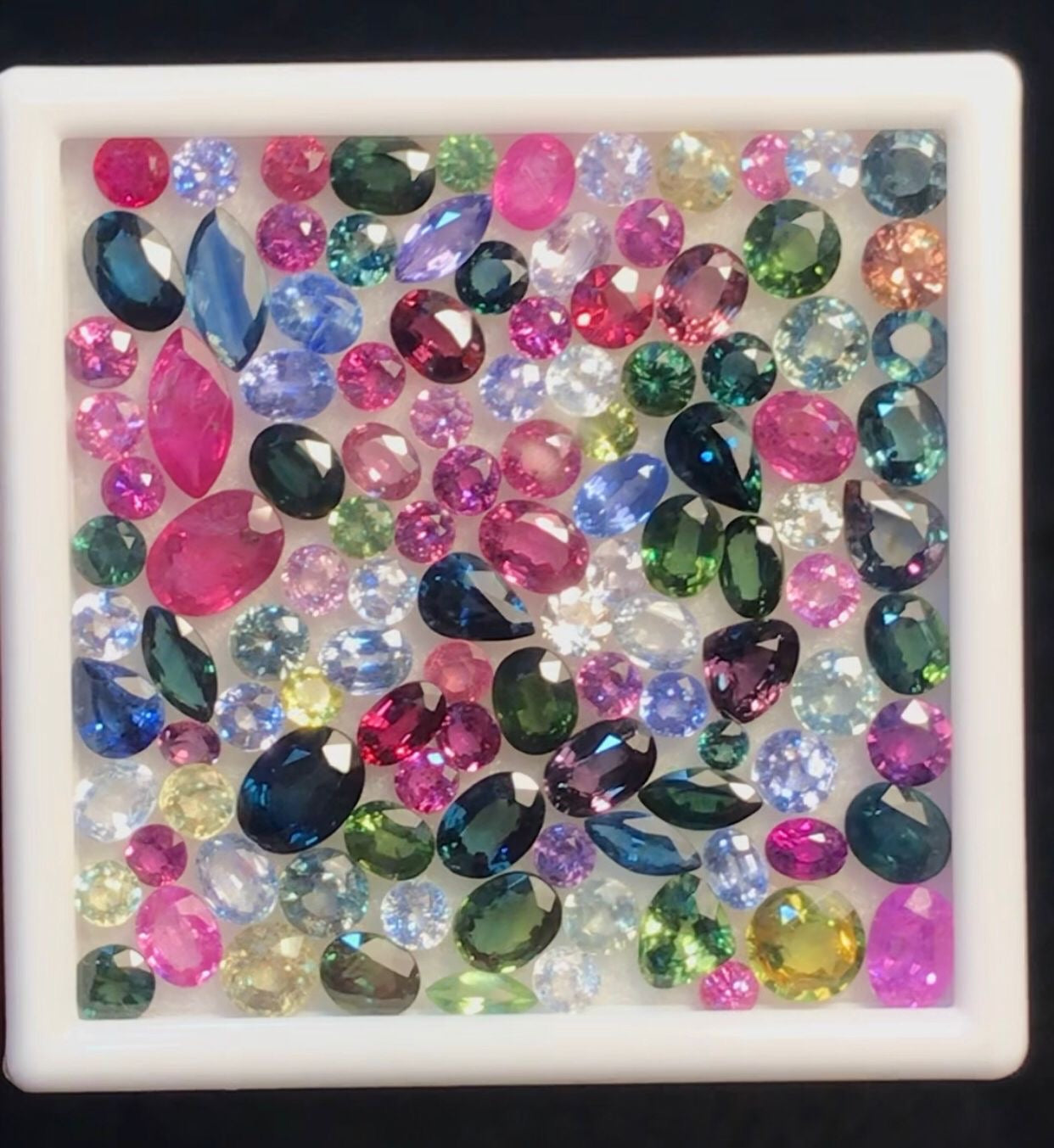40 Carats Natural colourful Loose Sapphires Stones