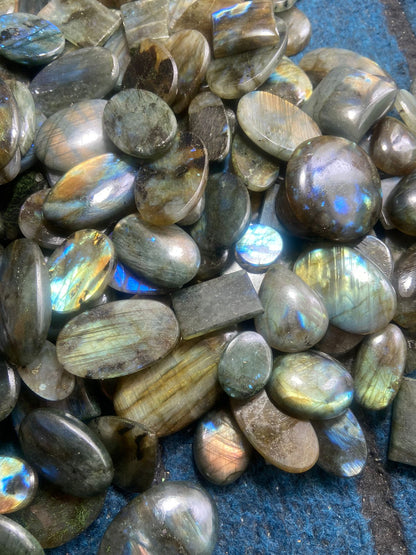 500 Grams Labradorite Cabochons