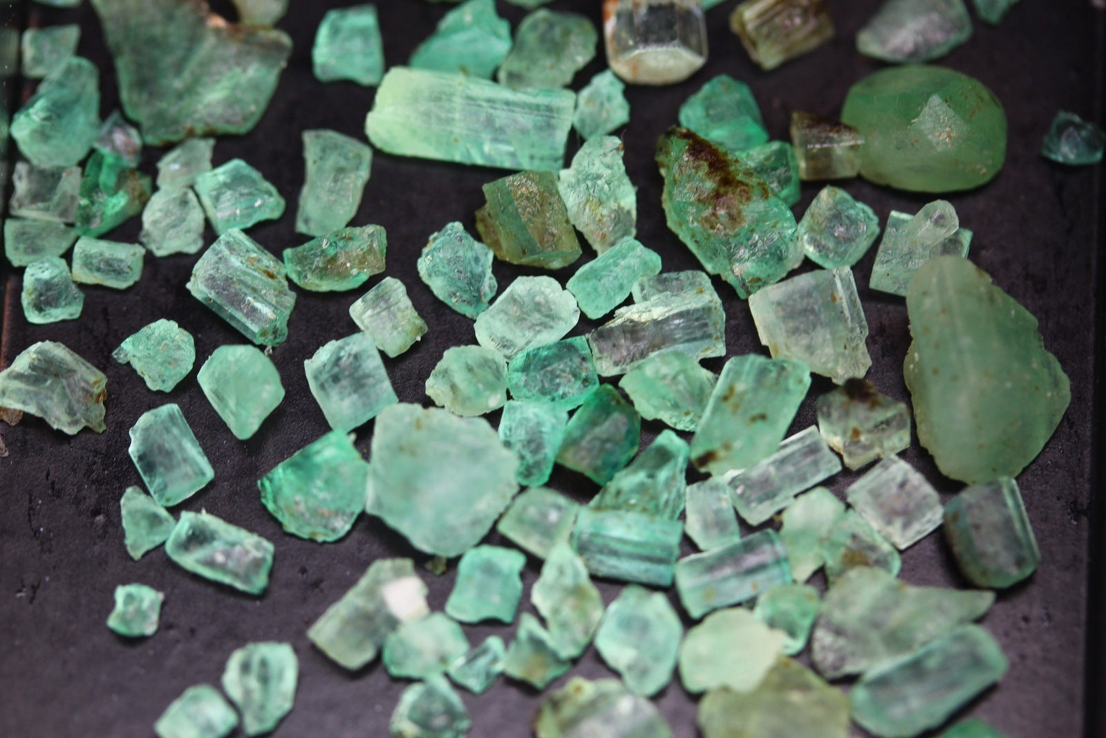Buy Raw Emerald Stones