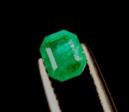 0.52 carats Cushion Cut Vivid Green Swat Emerald Stone