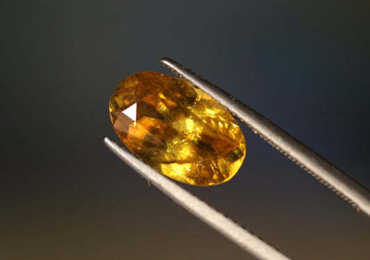 3.7 carats Oval Shape Natural Yellow Sphene / Titanite