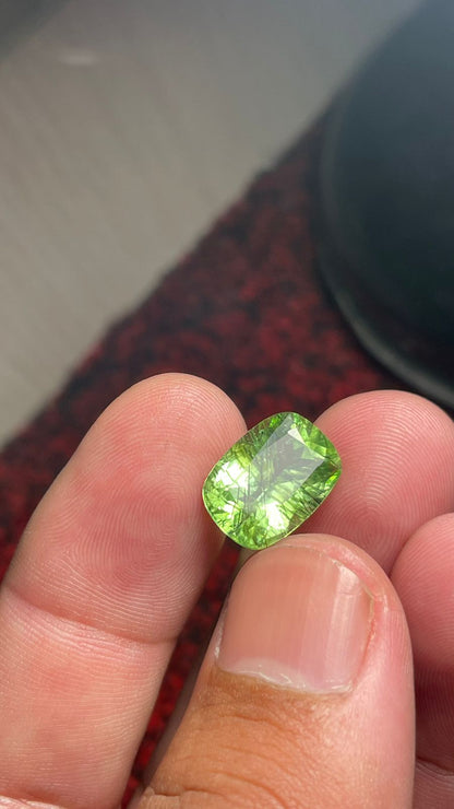 8 Carats Natural Ludwigite Included Peridot Gemstone