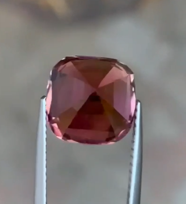 6.4 carats Pink Tourmaline Loose Stone