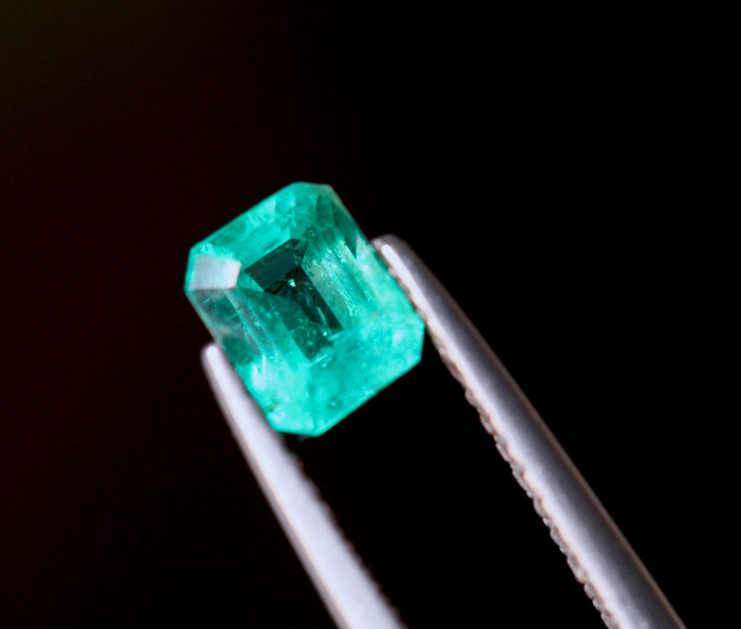 Vivid Green 0.85 carats Panjshir Emerald