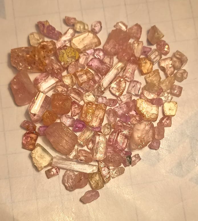 200 carats Natural Rare Pink Topaz from Katlang | Imperial Topaz