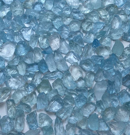 500 carats Natural Blue Aquamarine Facet Rough Deal