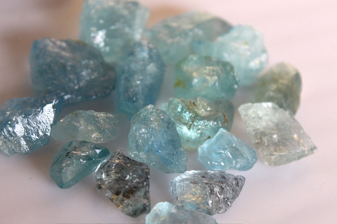 Rough Aquamarine Stones for cabbing