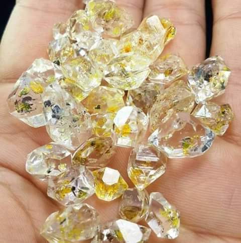 3 kg Rare Petroleum Included Herkimer Like Diamond Quartz  Crystals- Golden Enhydros