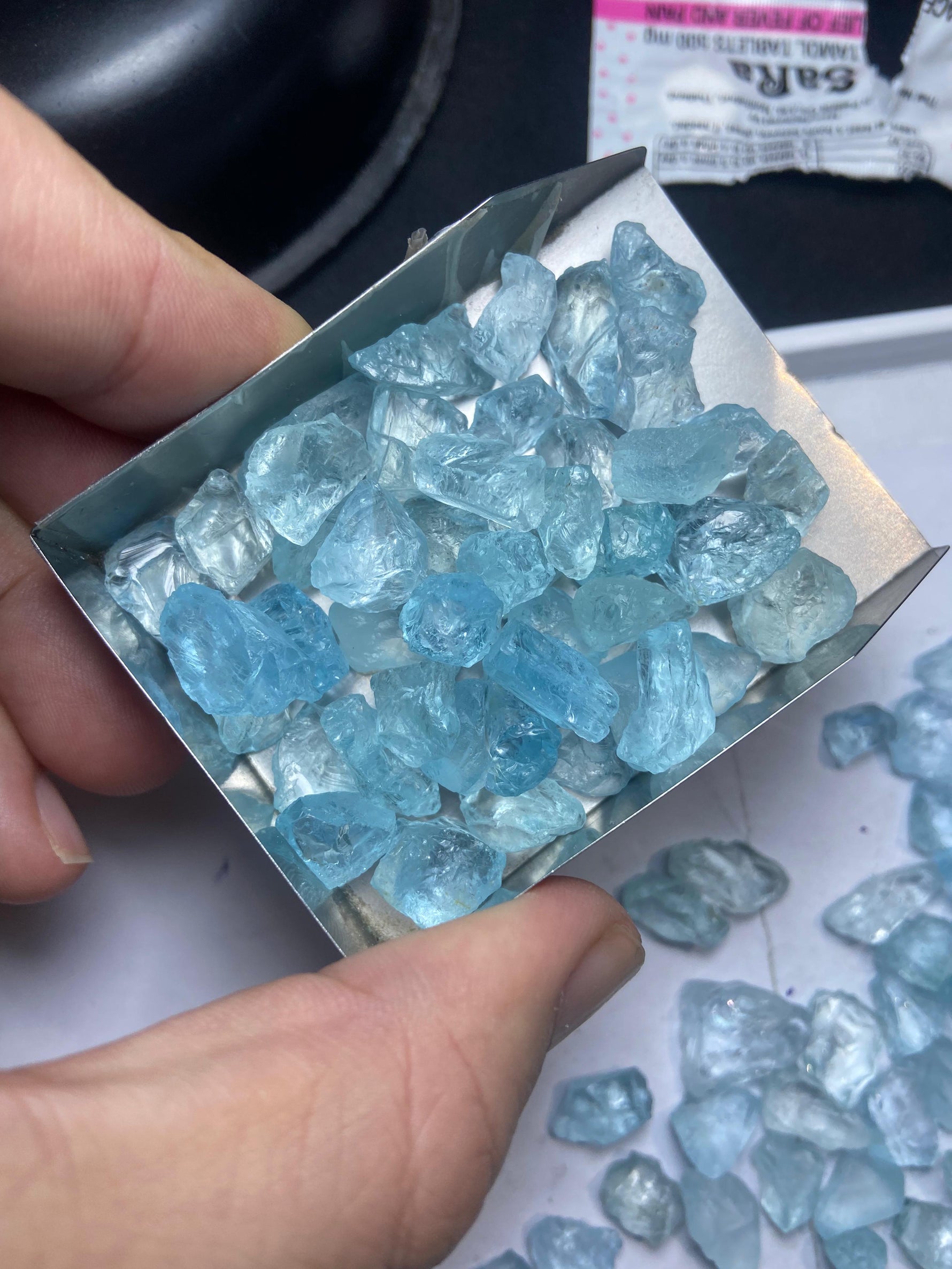 Facet Rough Blue Aquamarine for faceting