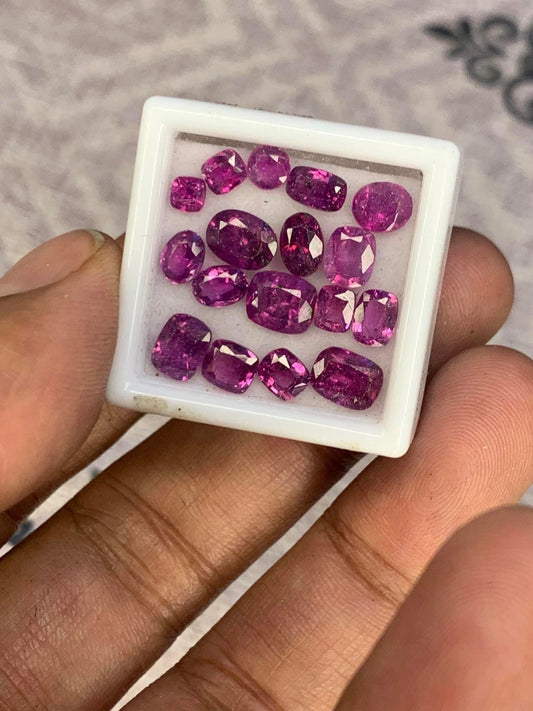 10 carats Oval, Cuhsion, Emerald Cut Natural Kashmir Sapphires Loose Stones