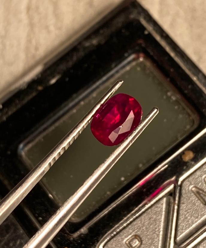 1 carat Pigeon Blood Natural Kashmir Ruby