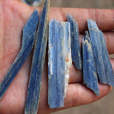 1KG Natural Kyanite Crystals.