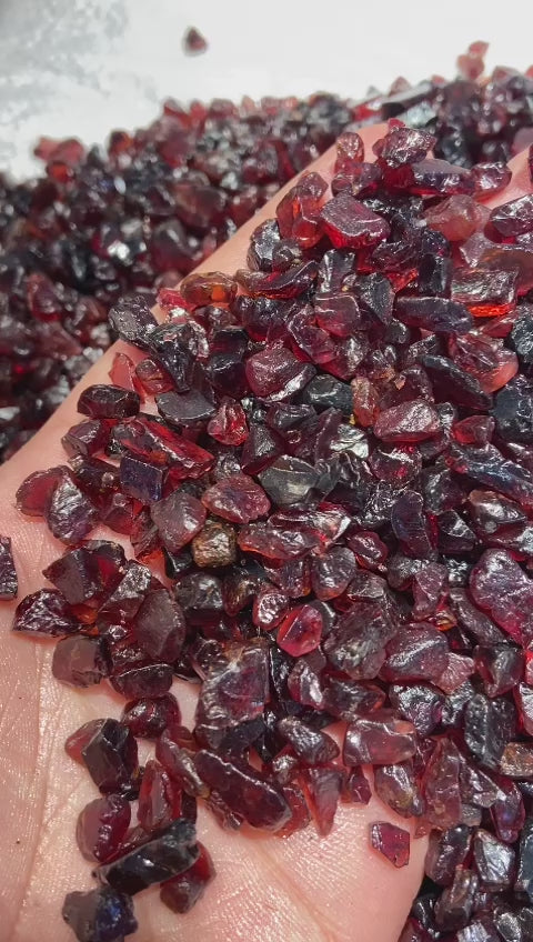 50 kg Raw Almandine / Rhodolite Garnets Stones for Faceting / Beading