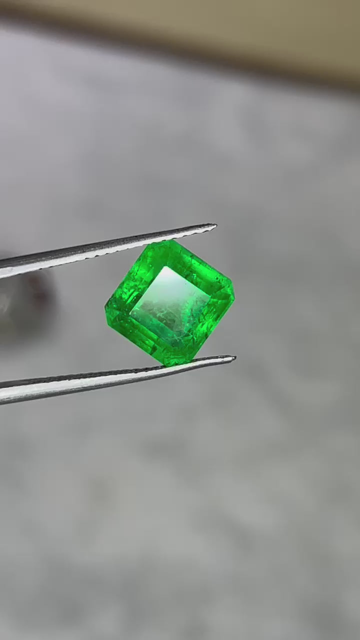 1 carats Natural Swat Emerald best quality