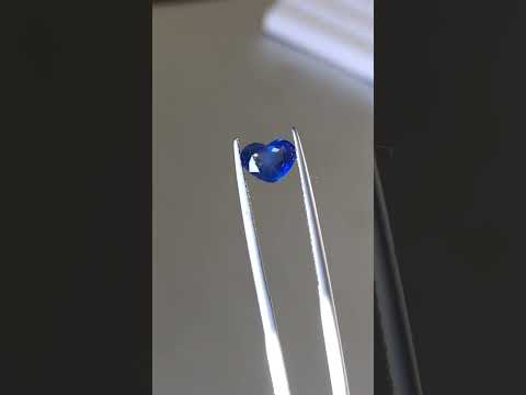 0.87 carats Heart Shape Royal Blue Sapphire