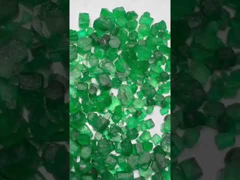200 Carat Raw Emerald Stones