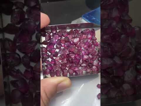 Deal of 1500carats Umbalitete and Mehenge Garnet Rough Stones for Faceting