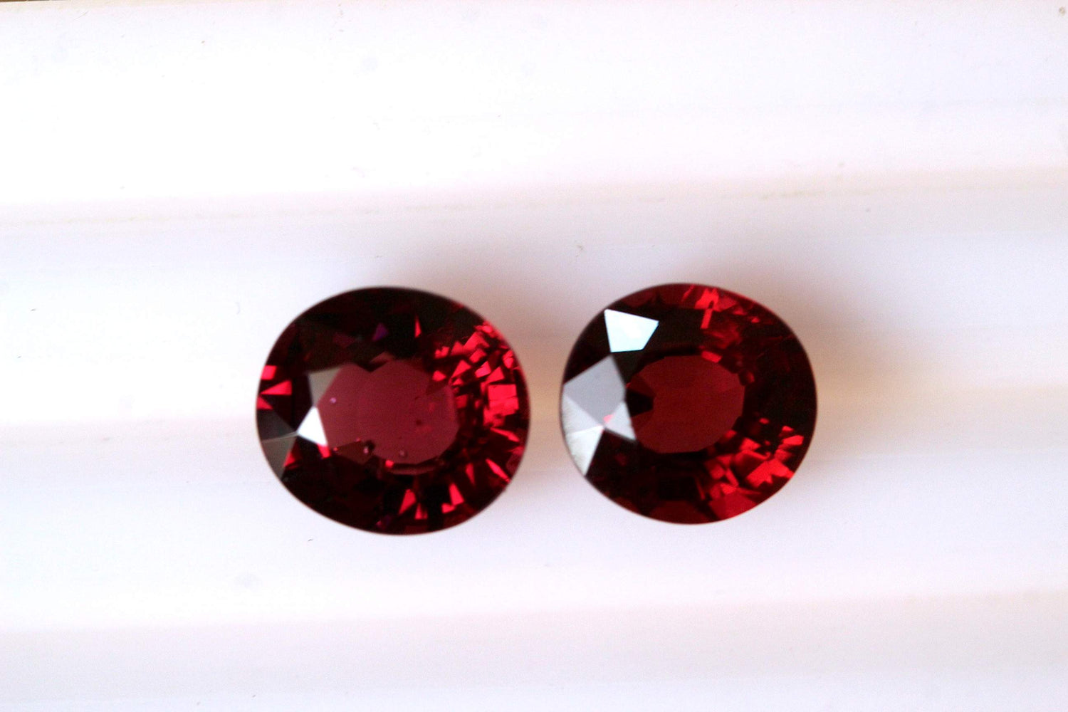 5.20 carats Oval Rhodolite Red Garnets Pairs -Purplish Red