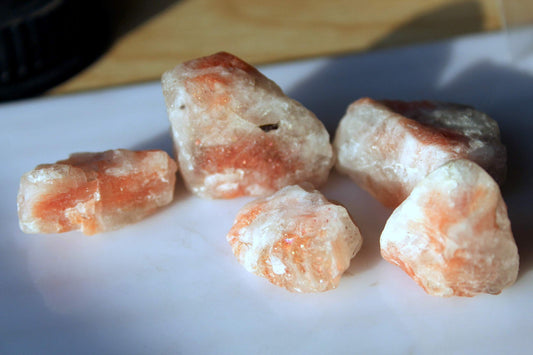 63 grams Glittering Raw Sunstones for Lapidary