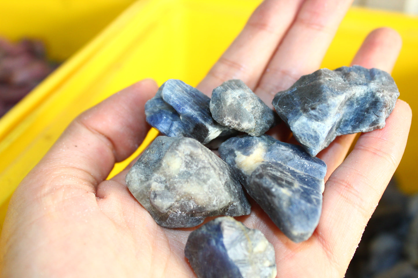 1kg Rough Sapphires for Carving - Rough Sapphire