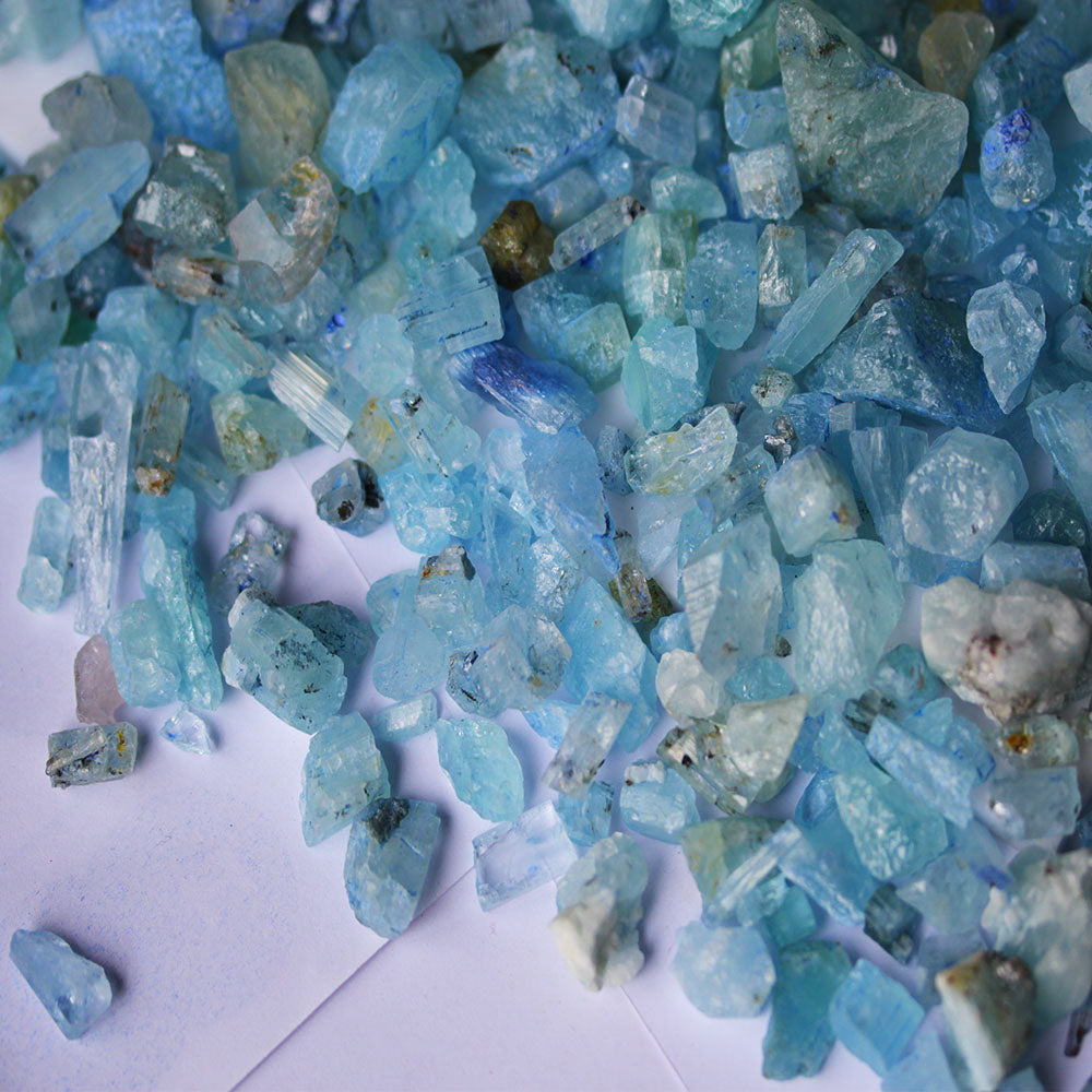 person Stole på Dinkarville 100grams Raw Aquamarine Stone - Aquamarine Rough Crystal | Folkmarketgems