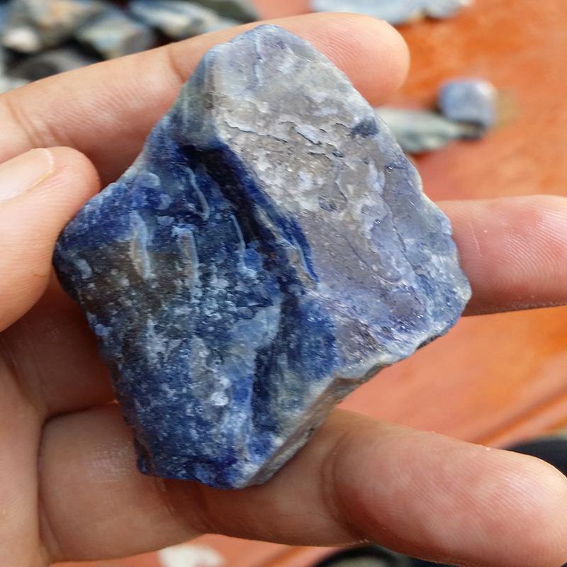 Raw Sapphires for Cabbing and Carving - Sapphires Stones for Sale